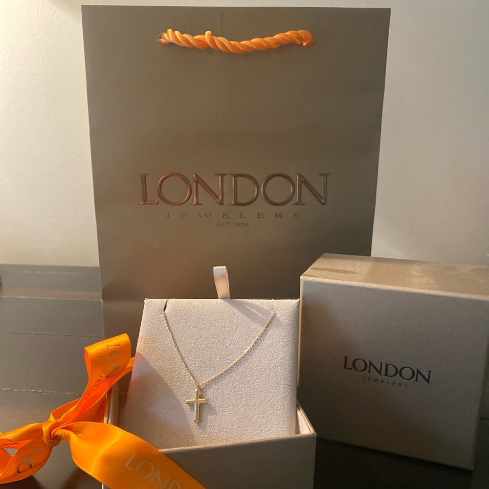 London Jewelers Cross Necklace